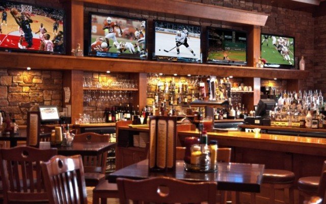 Sports Bars in Cleveland | Watch All The Games